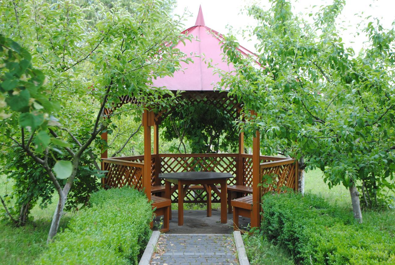 Hotel - Restaurant "Lion'S Heart" Velyka Omelyana Ngoại thất bức ảnh